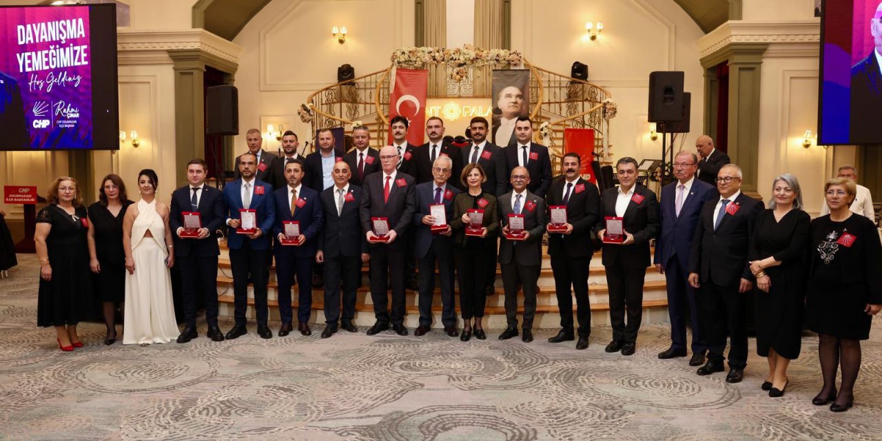 Göbek siyaseti ve bilenen balta!