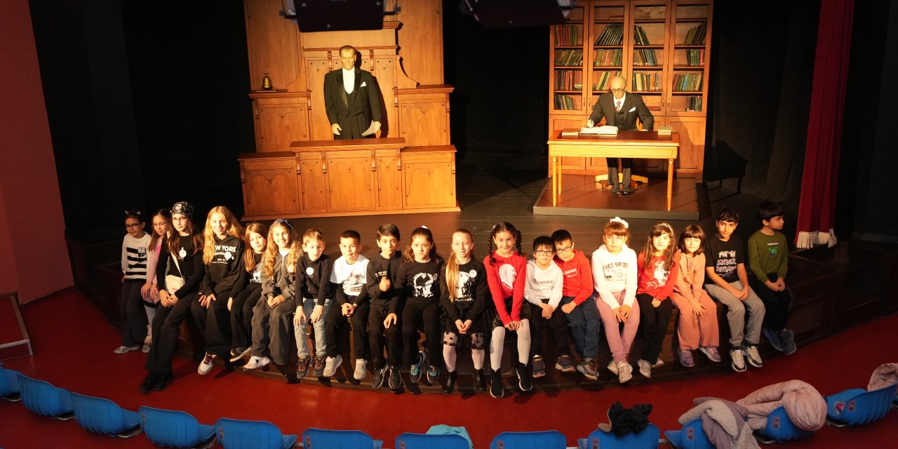 Eskişehir'de minikler Atatürk’ü andı