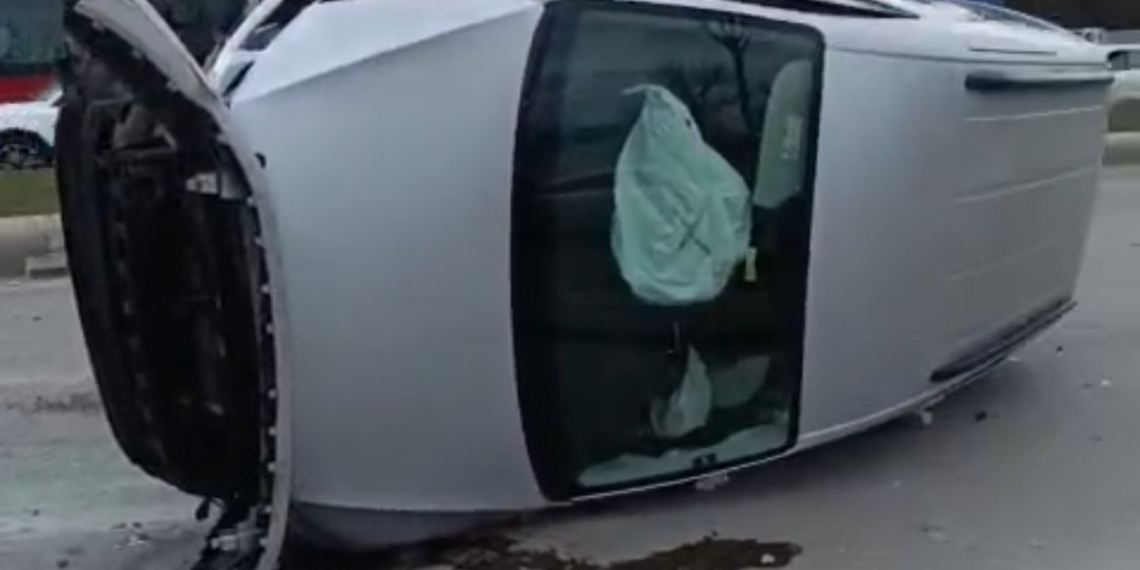 Eskişehir'de 2 araç birbirine girdi: 1 yaralı