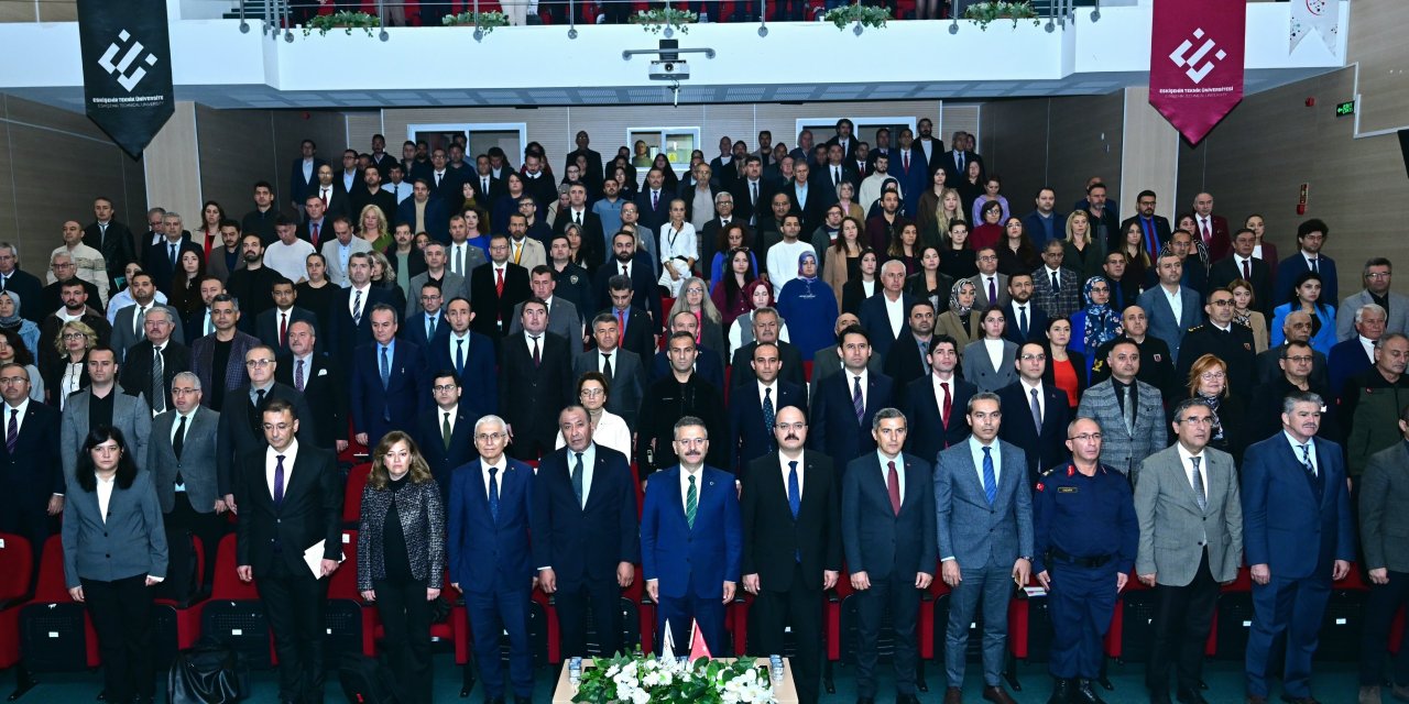 Eskişehir'de 'Kişisel Verileri Koruma' toplantısı düzenlendi