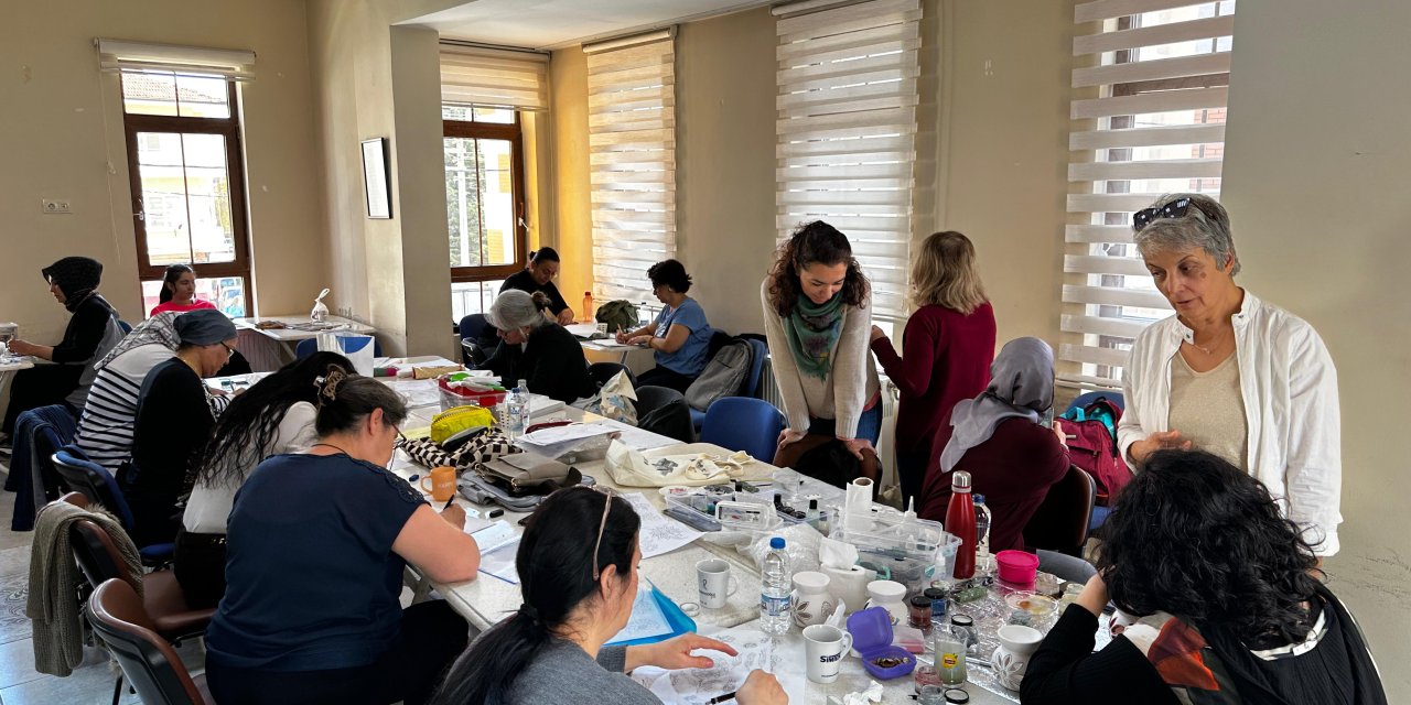 Odunpazarı'nda kadınlar el becerilerini geliştiriyor