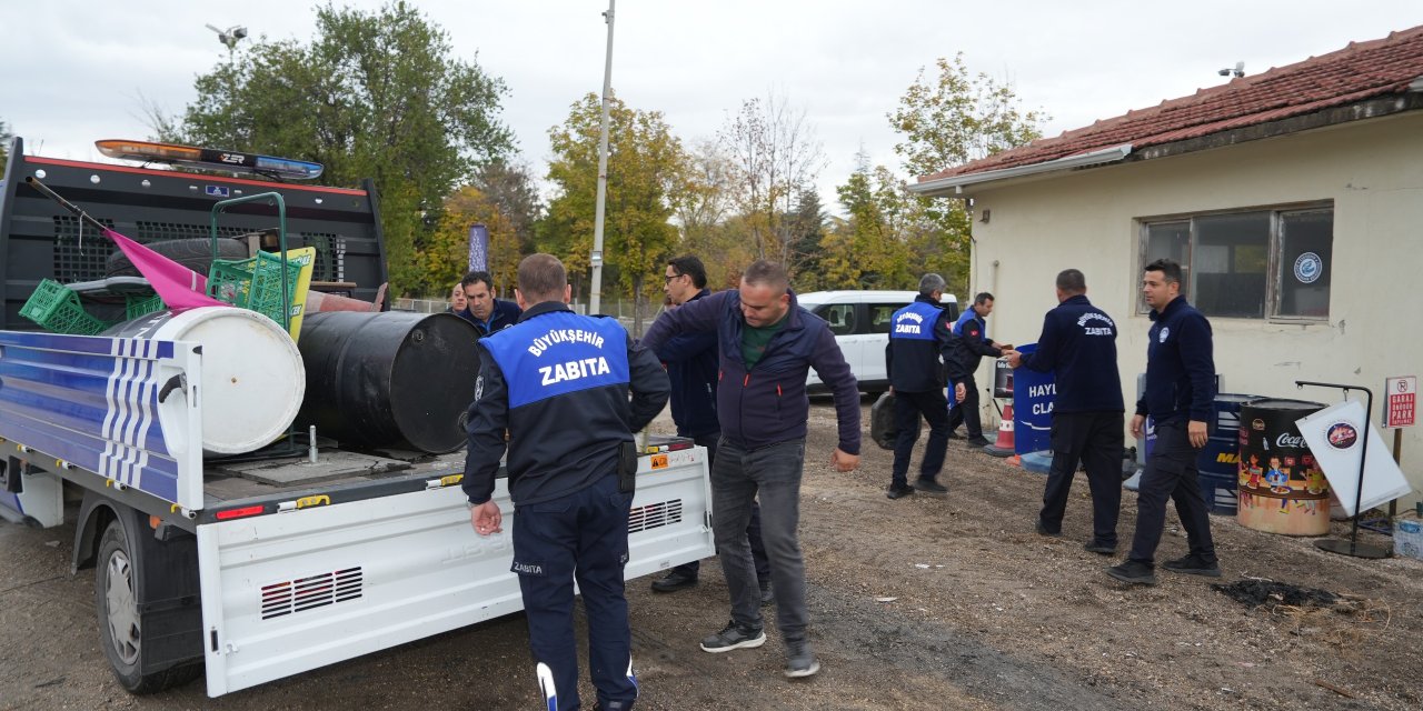 Eskişehir'de zabıtadan kaldırım işgali denetimi!