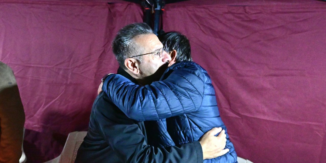 Vali Aksoy şehit ailesinin acısına ortak oldu