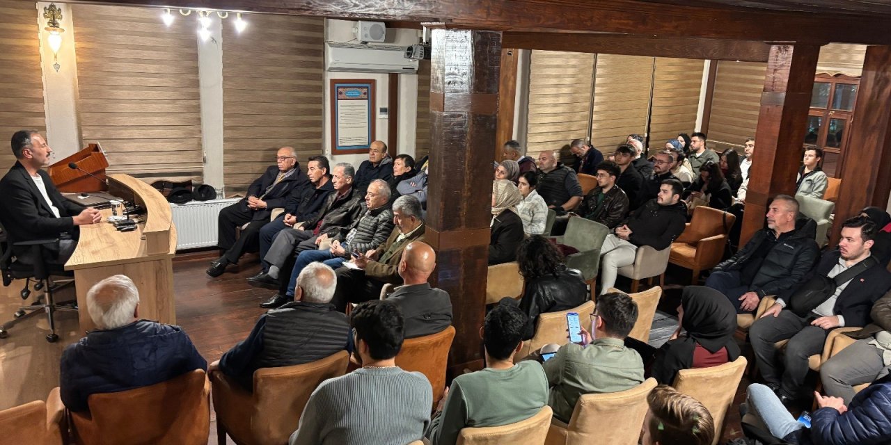 ‘Yapay Zeka Gölgesinde Gelecek Tasavvuru’ konuşuldu