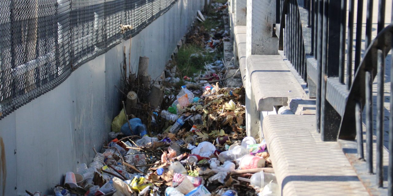 Şehrin ortasında çirkin manzara