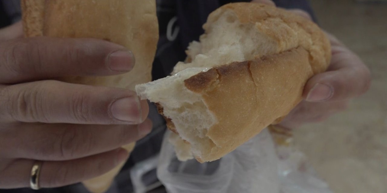 Eskişehir'de içinden poşet çıkan ekmeği üreten fırına denetim