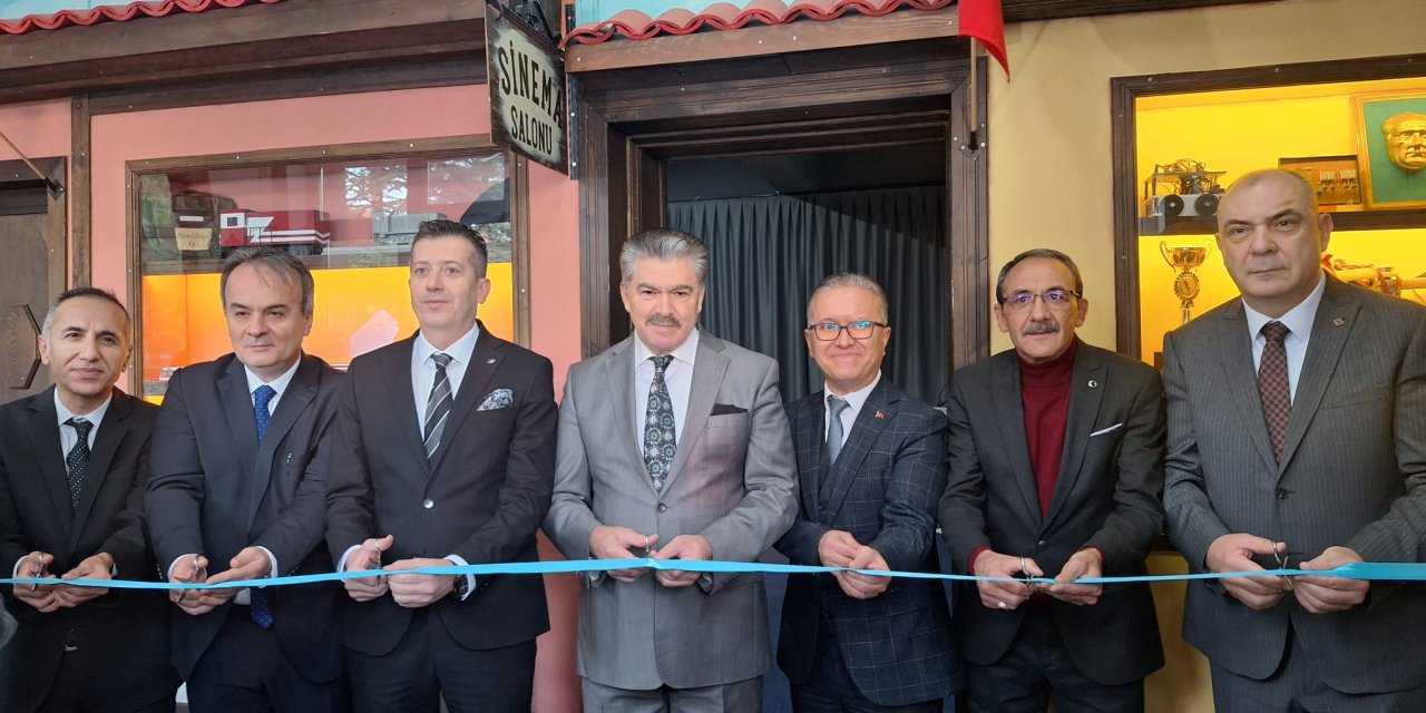 Atatürk MTAL’e sinema salonu açıldı