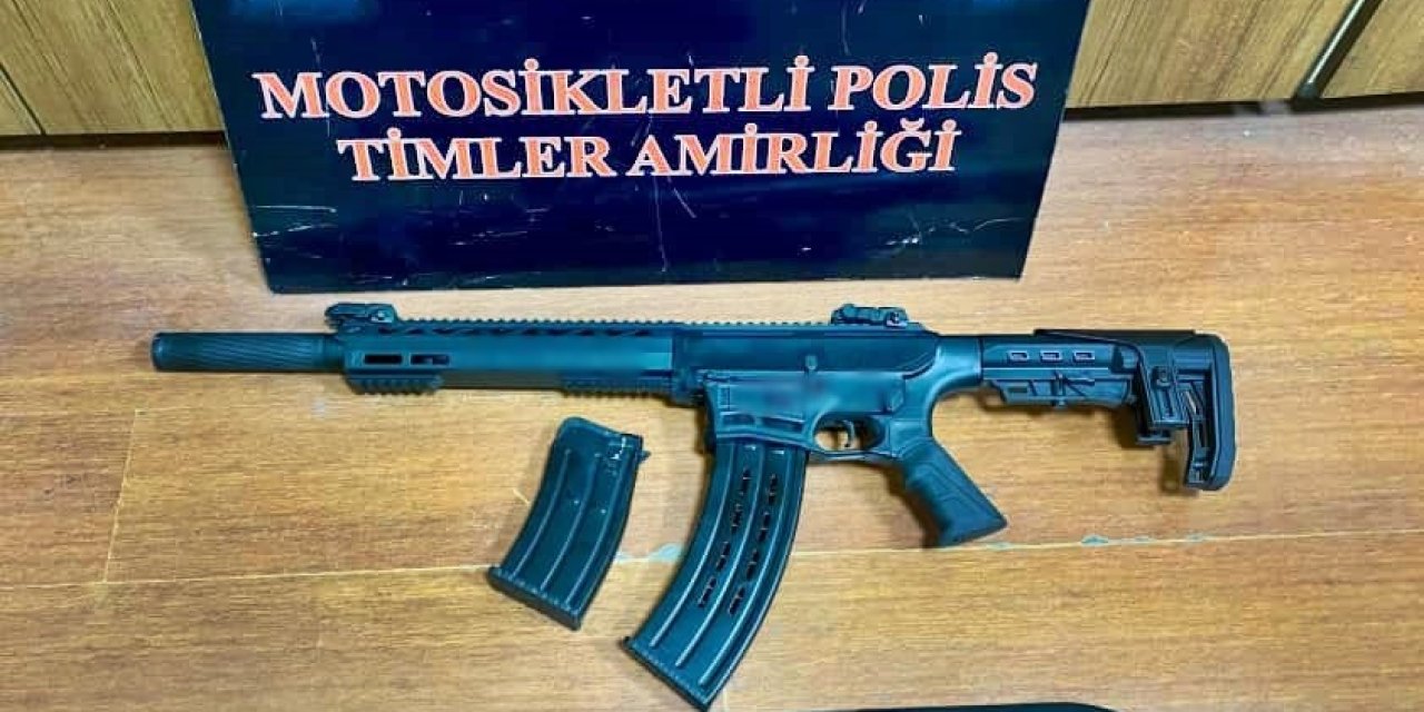 Çok sayıda ruhsatsız silah ile uyuşturucu bulundu