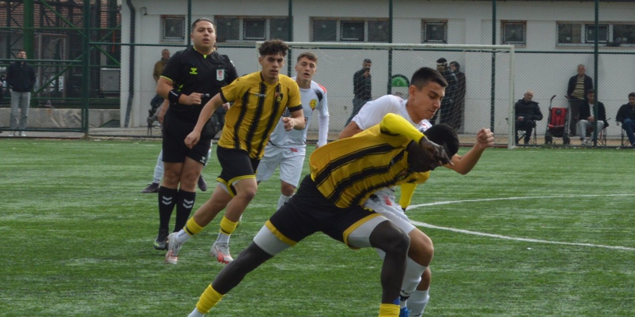 Genç Şimşekler Sarıyer deplasmanında