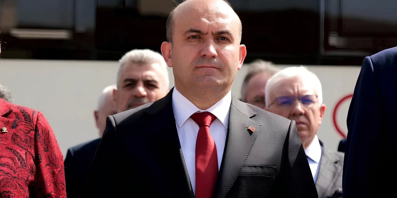 Görüyor ve artırıyorum