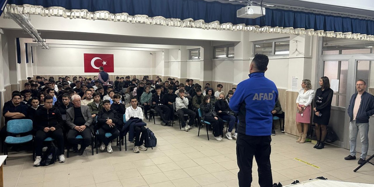 Eskişehir'de lise öğrencilerine afet ve yangın eğitimi