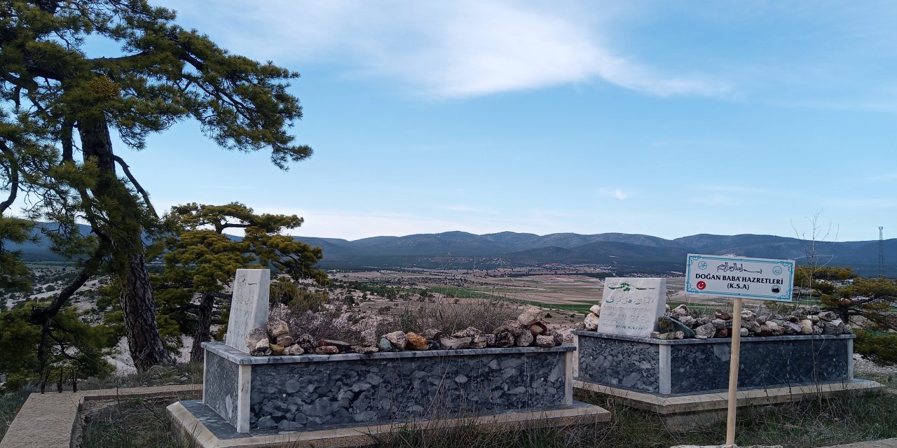 Doğan Baba ve gelininin mezarları yenilendi