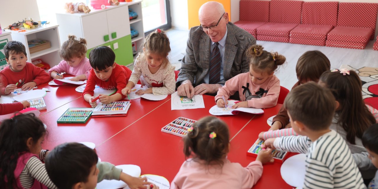 Kazım Kurt Çocuk Hakları Gününü miniklerle kutladı