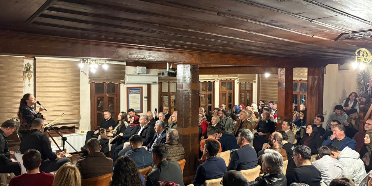 "Türkülerle Eskişehir" programına yoğun ilgi