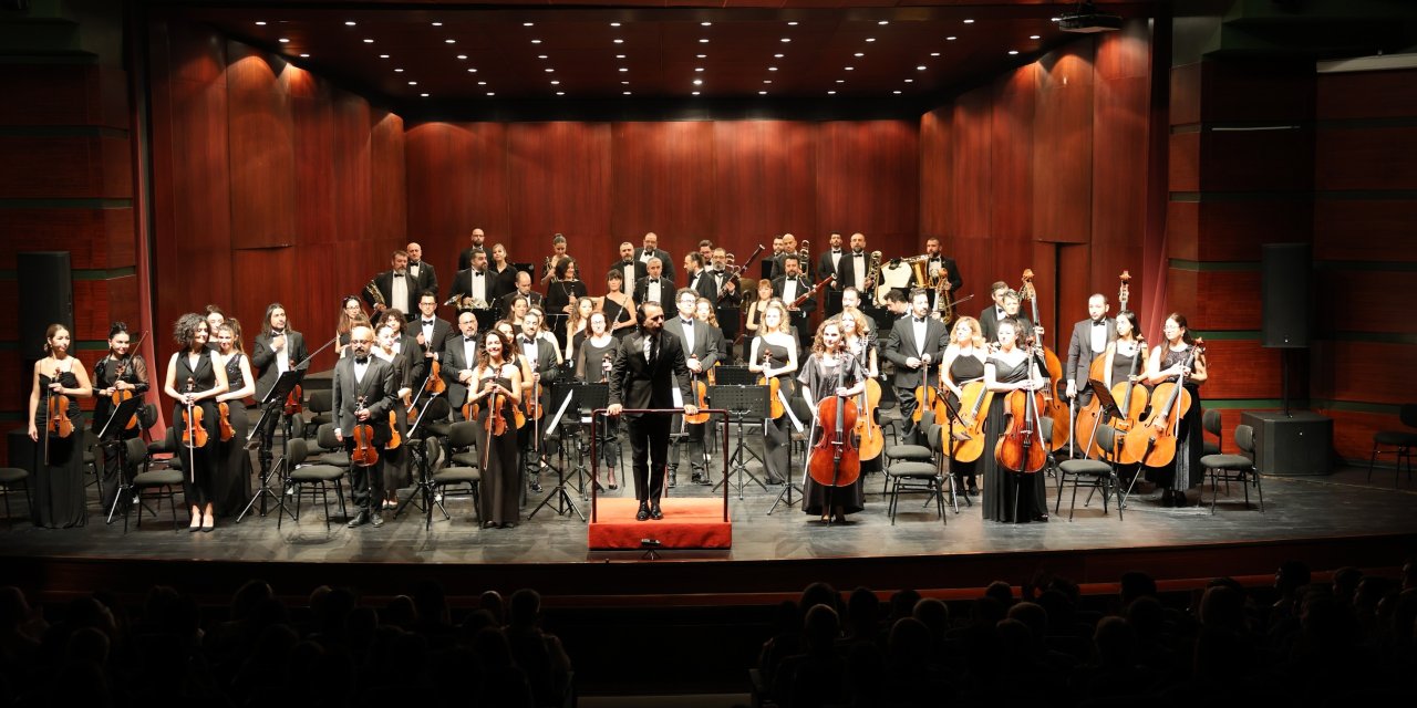 Eskişehir Senfoni Orkestrası büyüleyici bir konsere imza attı