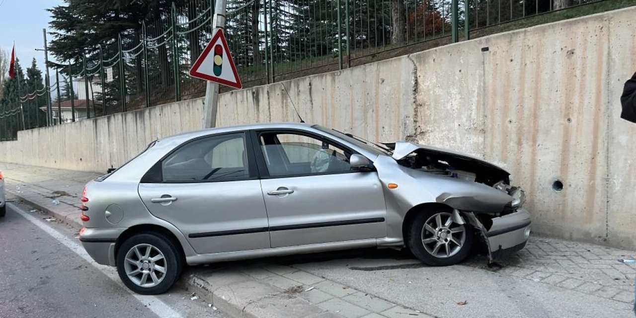 Eskişehir’de kontrolden çıkan araç hurdaya döndü!