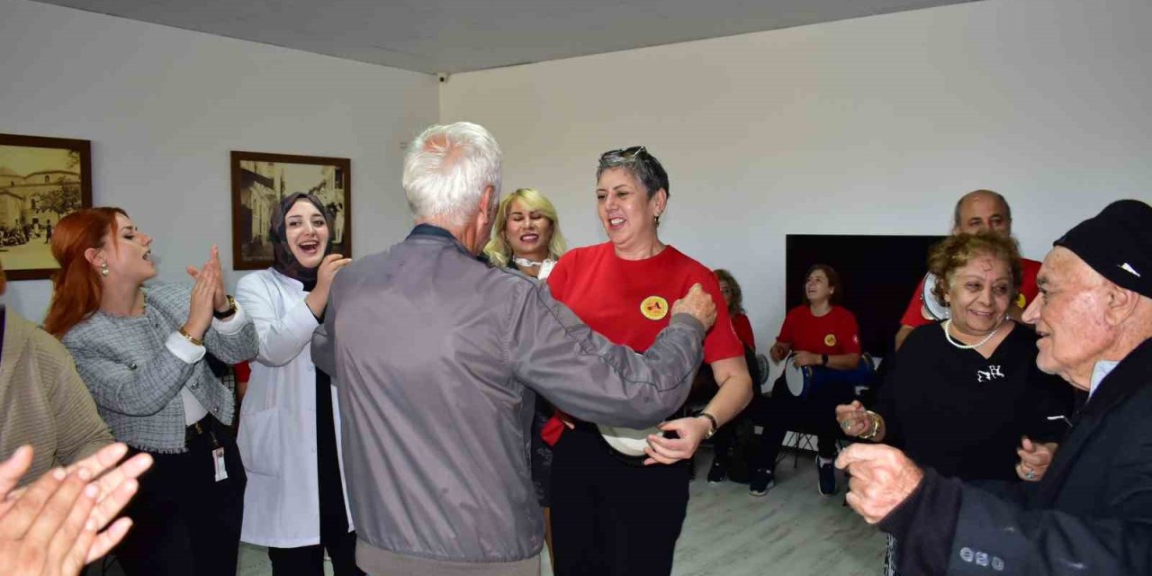 Bursa’da huzurevi sakinlerine moral konseri