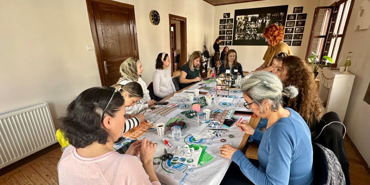 “Kulağınıza Küpe Olsun Frida Atölyesi” gerçekleşti