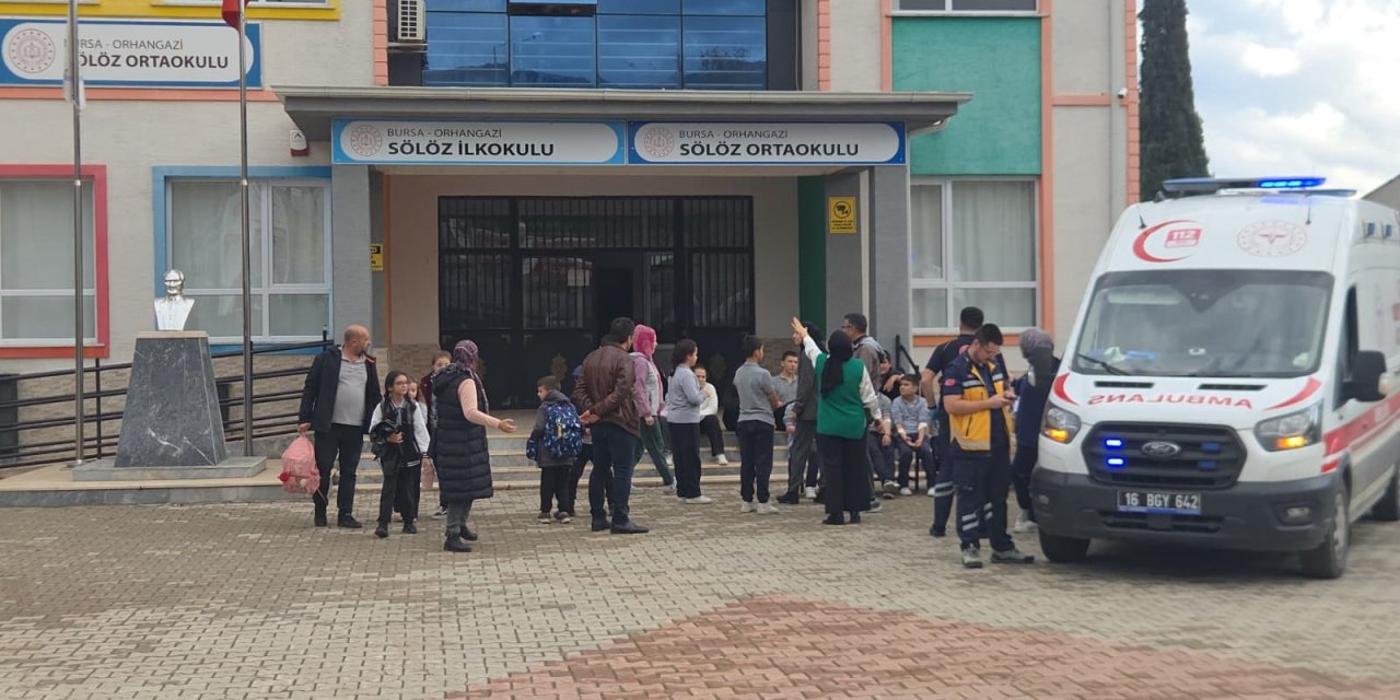 Şinitzel ve makarna yiyen öğrenciler hastanelik oldu