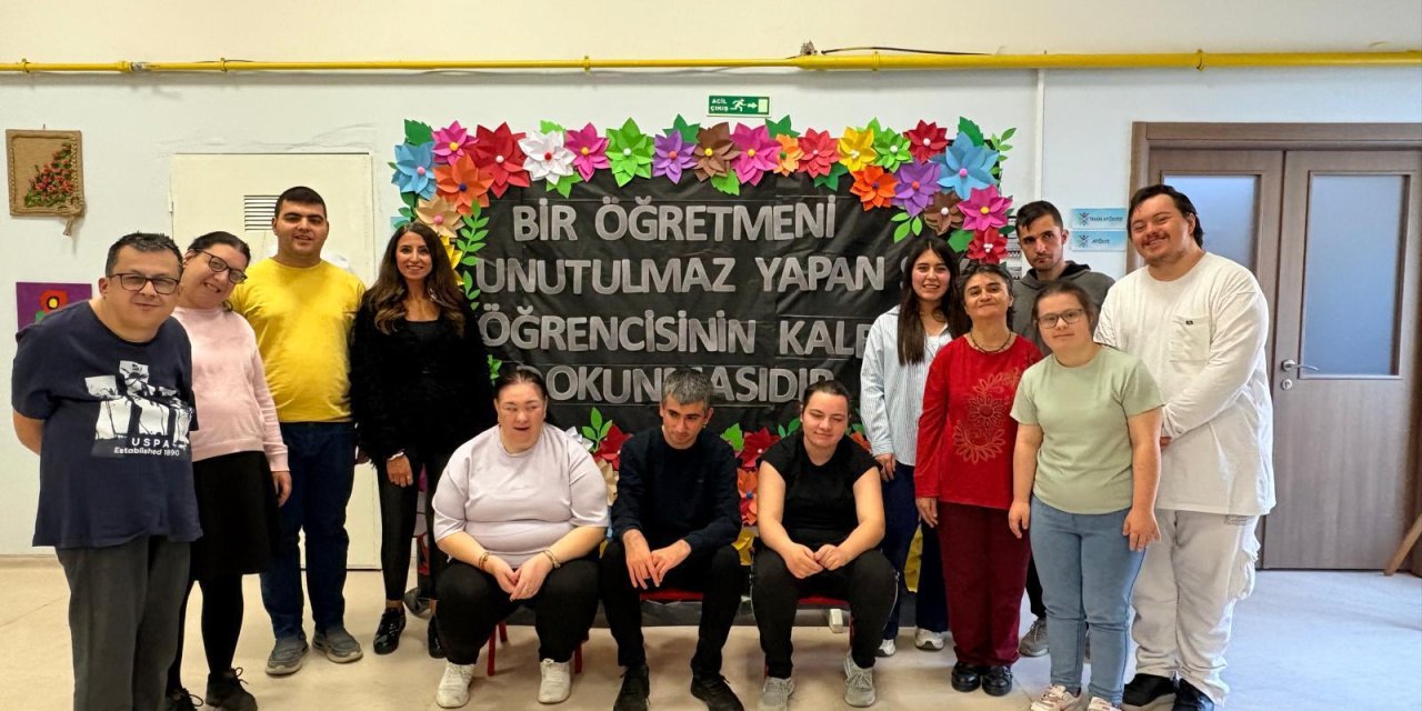 Odunpazarı'nda Öğretmenler Günü anlamlı etkinliklerle kutlandı