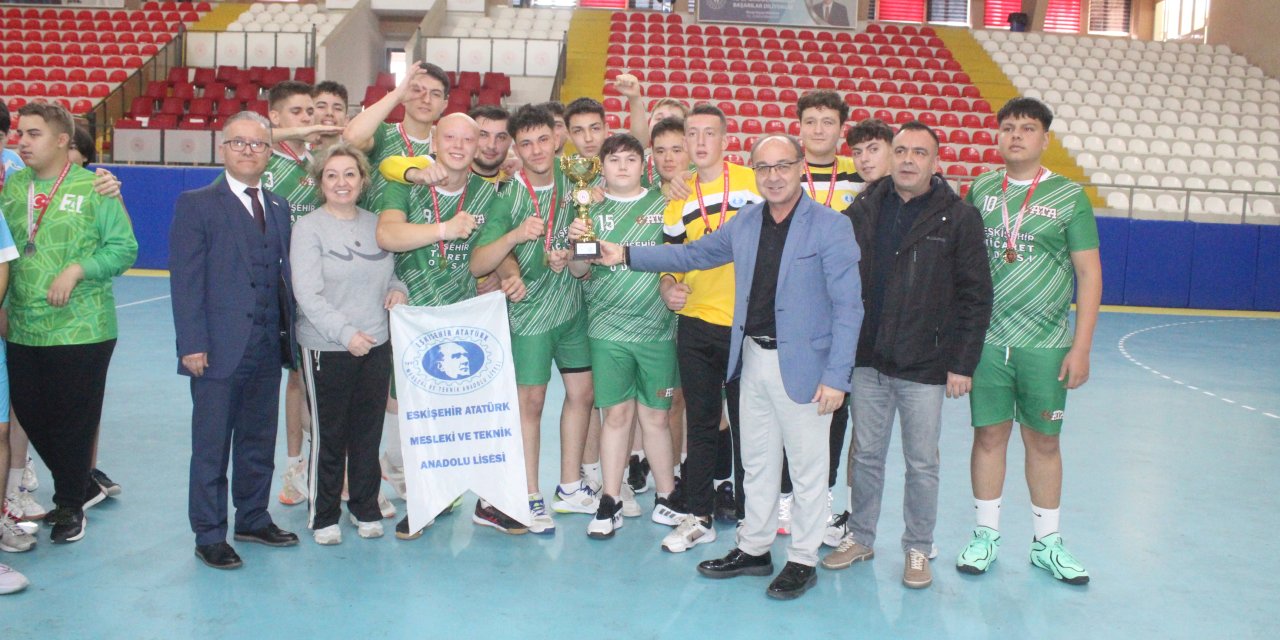 Atatürk MTAL ipi göğüsledi