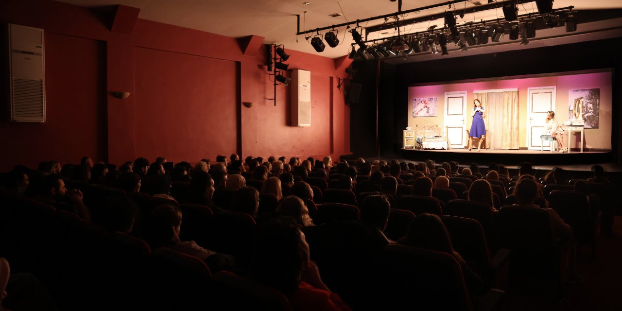 “Kendime Kıyamam” oyunu büyük beğeni topladı