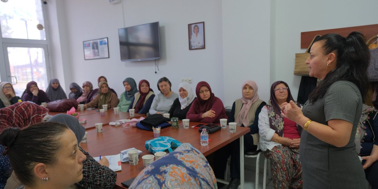 Eskişehir'de kadına şiddetle mücadele eğitimi verildi