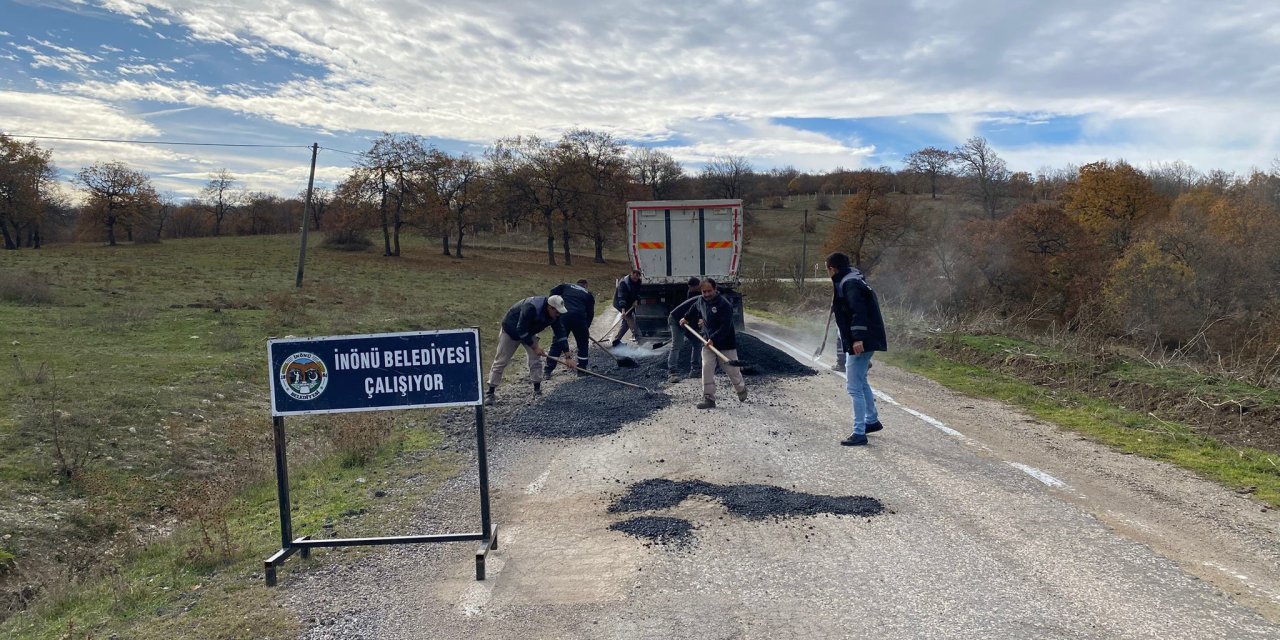 İnönü'de yollarda çalışmalar sürüyor