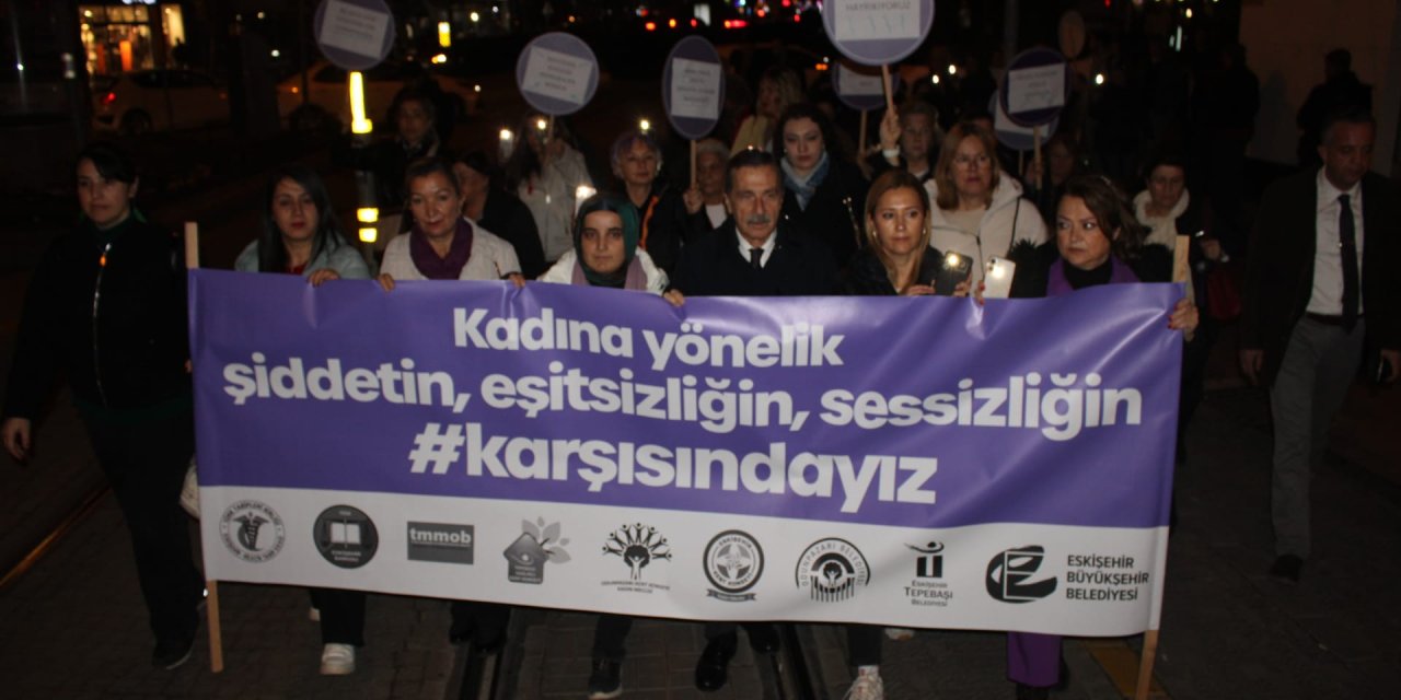 Eskişehir'de kadına şiddete karşı sessiz yürüyüş