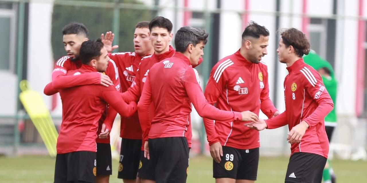 Şapcı kadroyu değiştiriyor