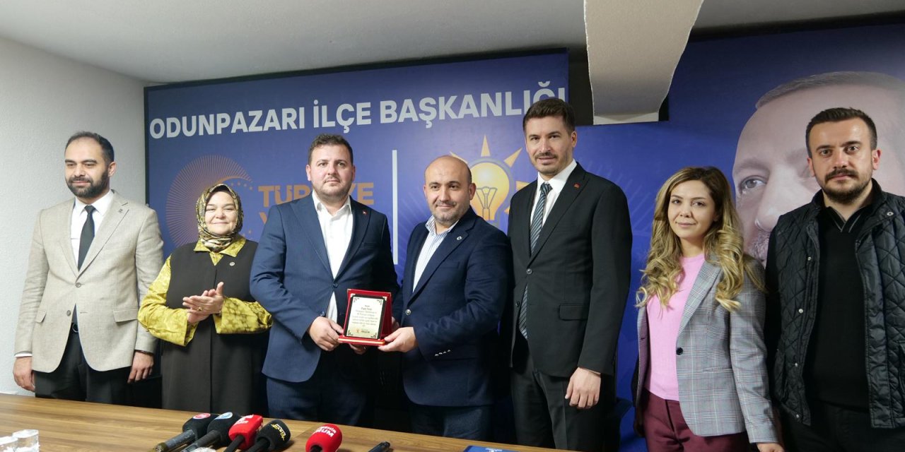 AK Parti’de devir teslim töreni