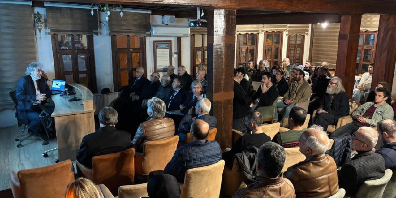 Eskişehir’de “21. Yüzyılda Türk Dünyası Vizyonu” konuşuldu