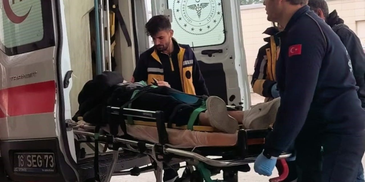 Otomobil ile motosiklet çarpıştı: 1 yaralı