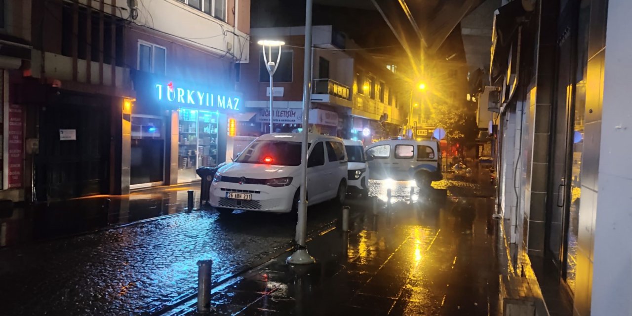 Genç kadının cansız bedeni arkadaşının evinde bulundu!