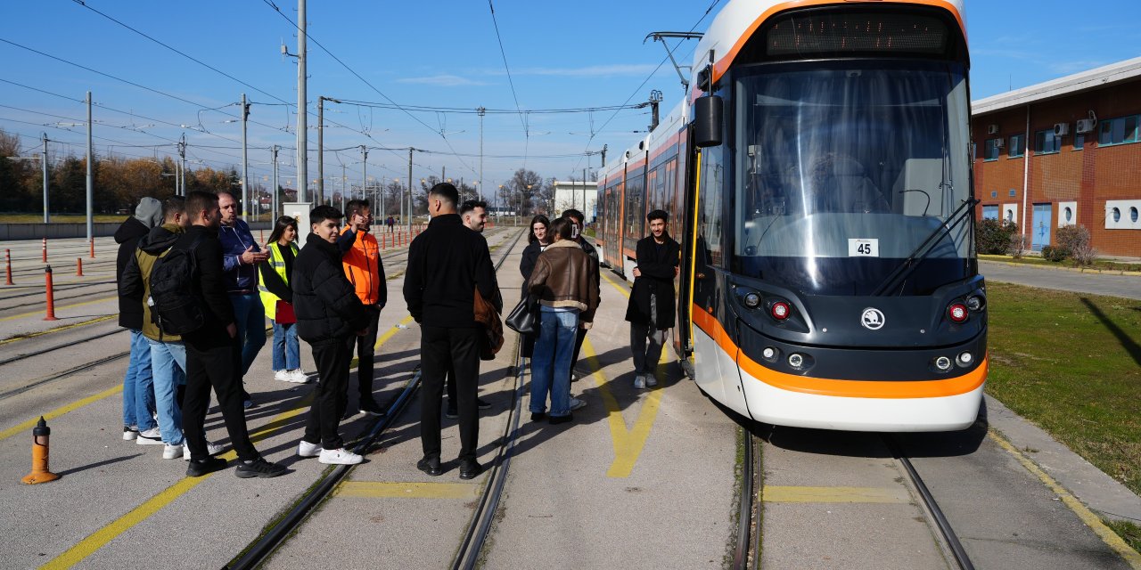 ESTÜ öğrencileri ESTRAM eğitim programına katıldı