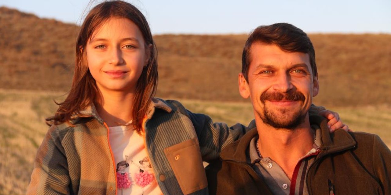 Eskişehir'de küçük kız baba mesleği çobanlığı devam ettiriyor