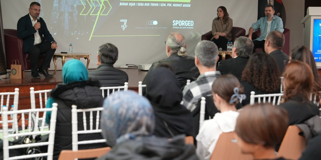 Eskişehir'de "Sporcu Ailesi Olabilmek" semineri