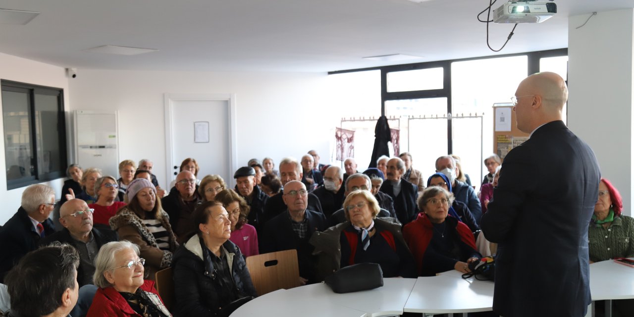 "Tazelenme Üniversitesi" kıdemlilere tanıtıldı