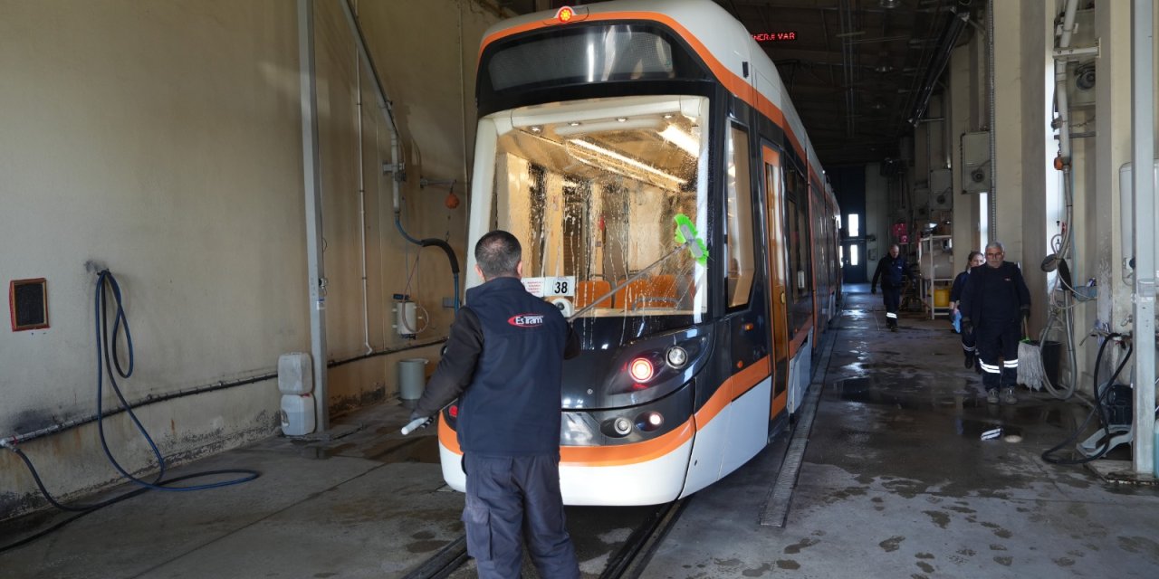 ESTRAM ekiplerinden titiz çalışma!