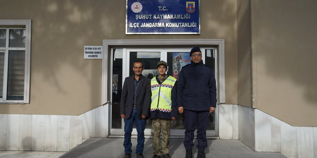 13 yaşındaki otizmli çocuğun asker olma hayali gerçekleşti