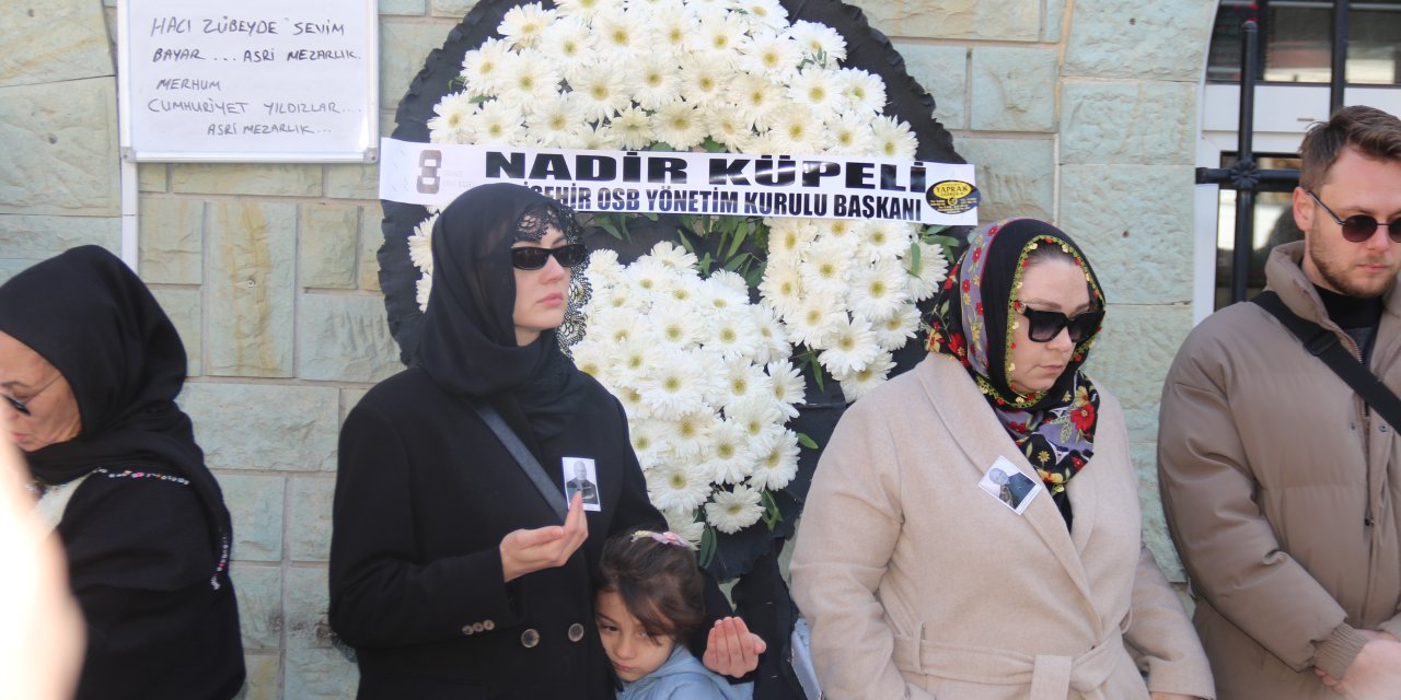 Ünlü oyuncunun dedesine Eskişehir'de acı veda