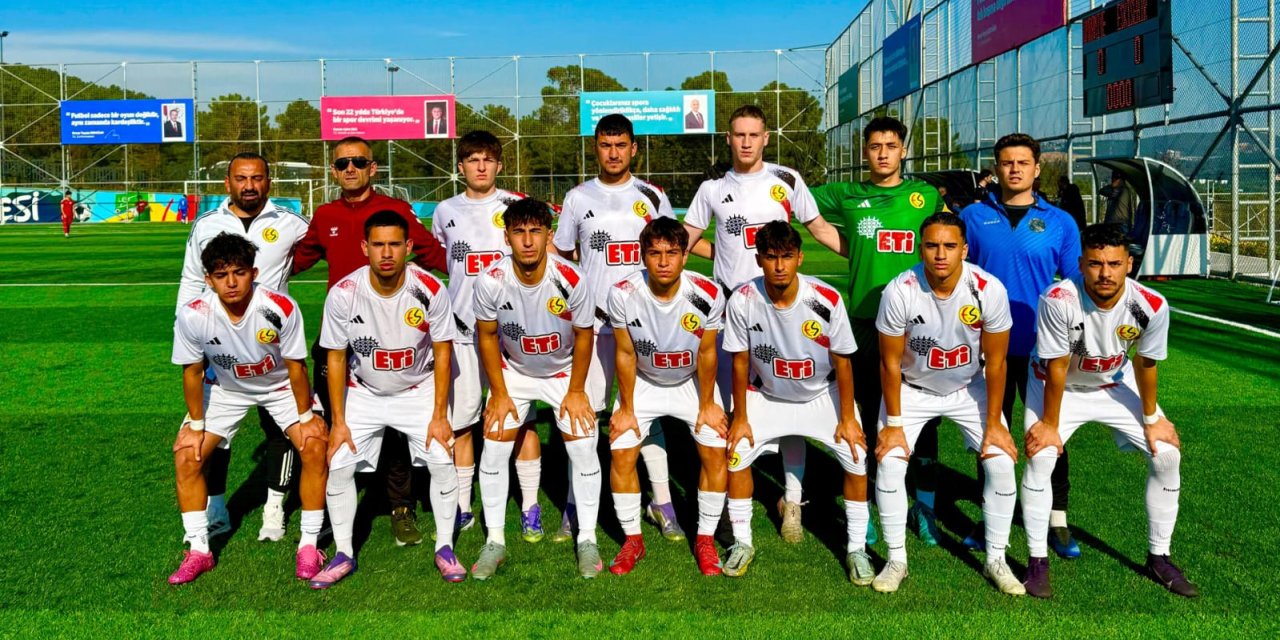 U19’lar ilk yarı işi bitirdi (1-3)