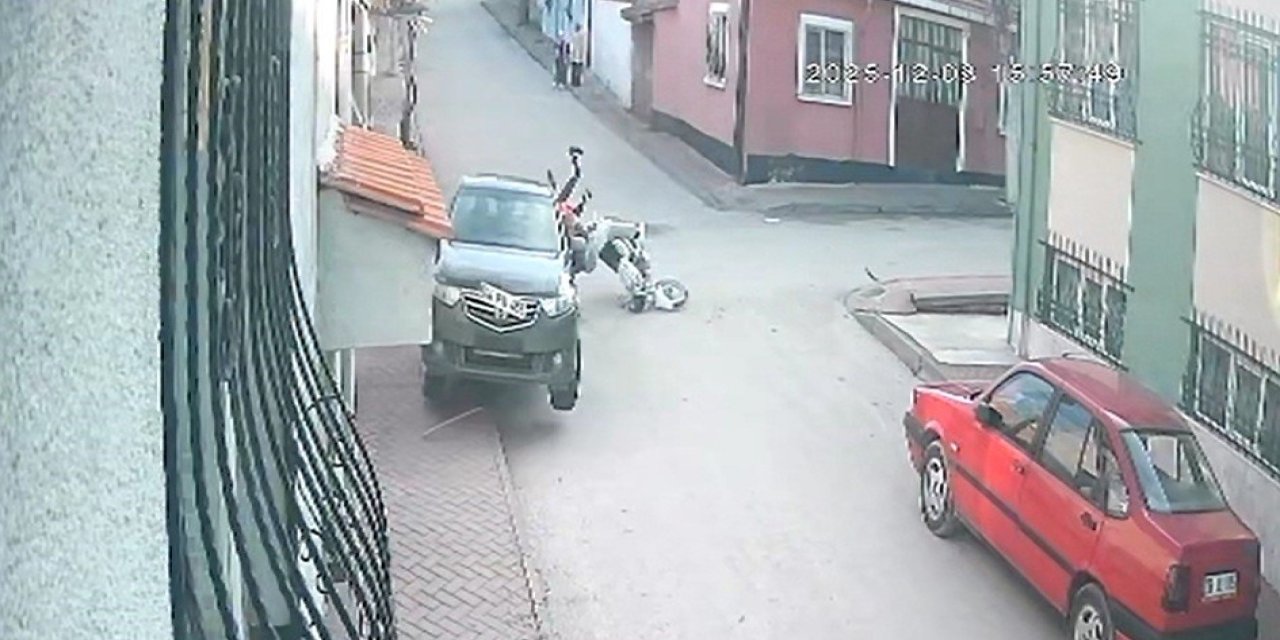 Eskişehir’de korkunç anlar: İki kişi havada taklalar attı