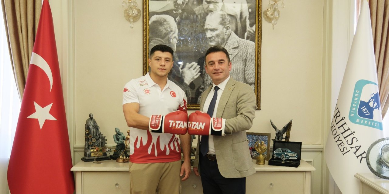 Milli sporcudan Dökmeci’ye ziyaret