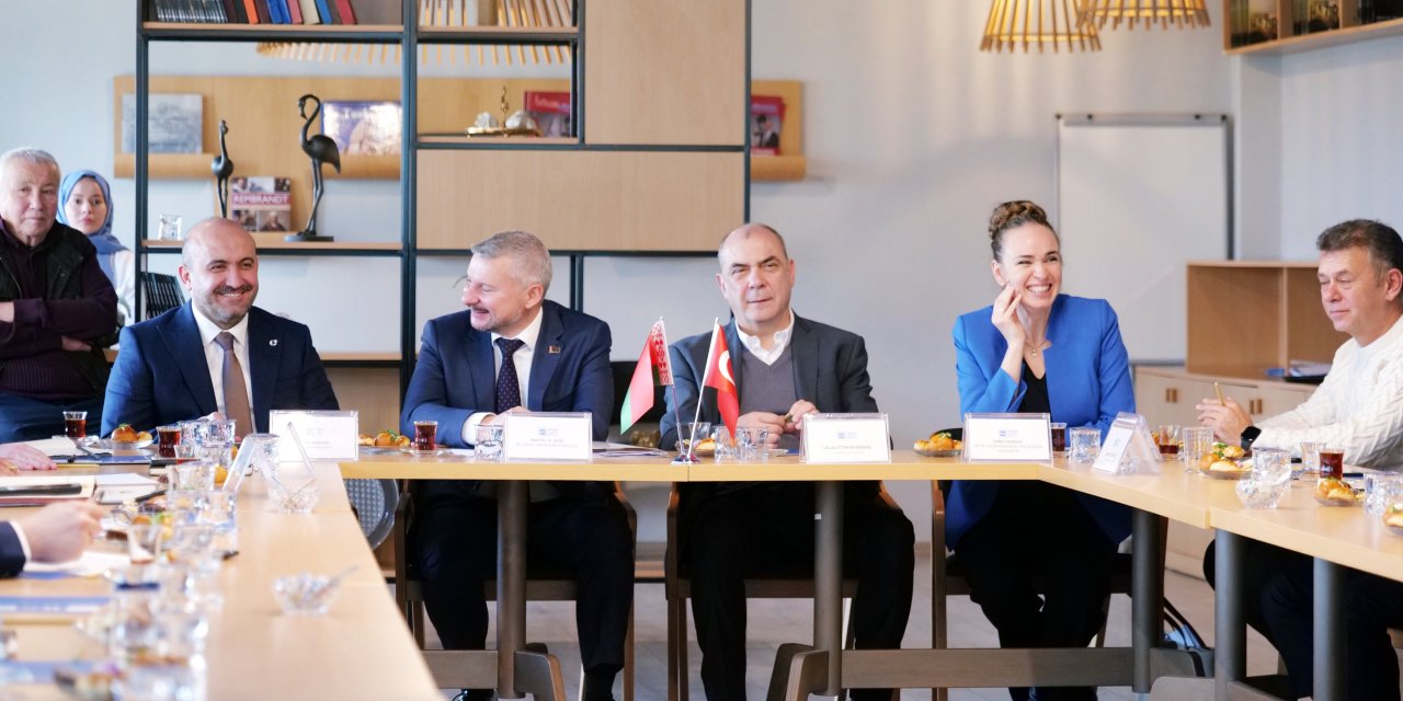 Belarus Büyükelçisi Anatoly Glaz'dan ESO'ya ziyaret