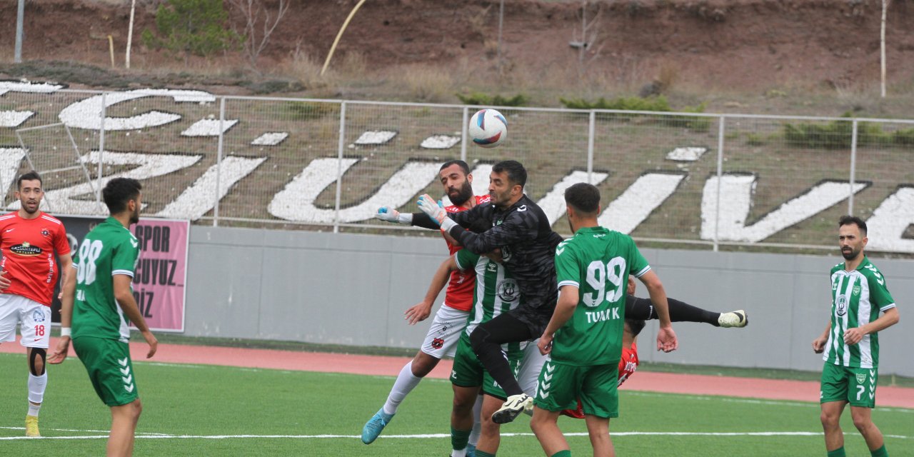 2 Eylülspor evinde Bozan ise gurbette