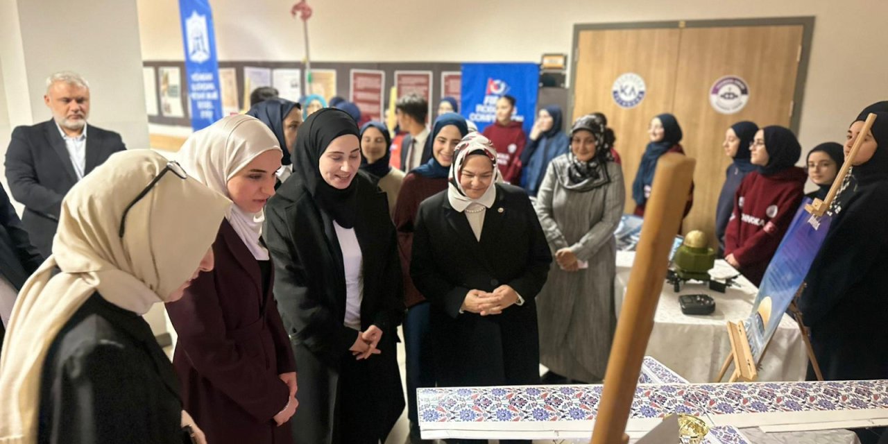 Latife El Durubi’den Kadıköy Anadolu İmam Hatip Lisesi’ne Ziyaret