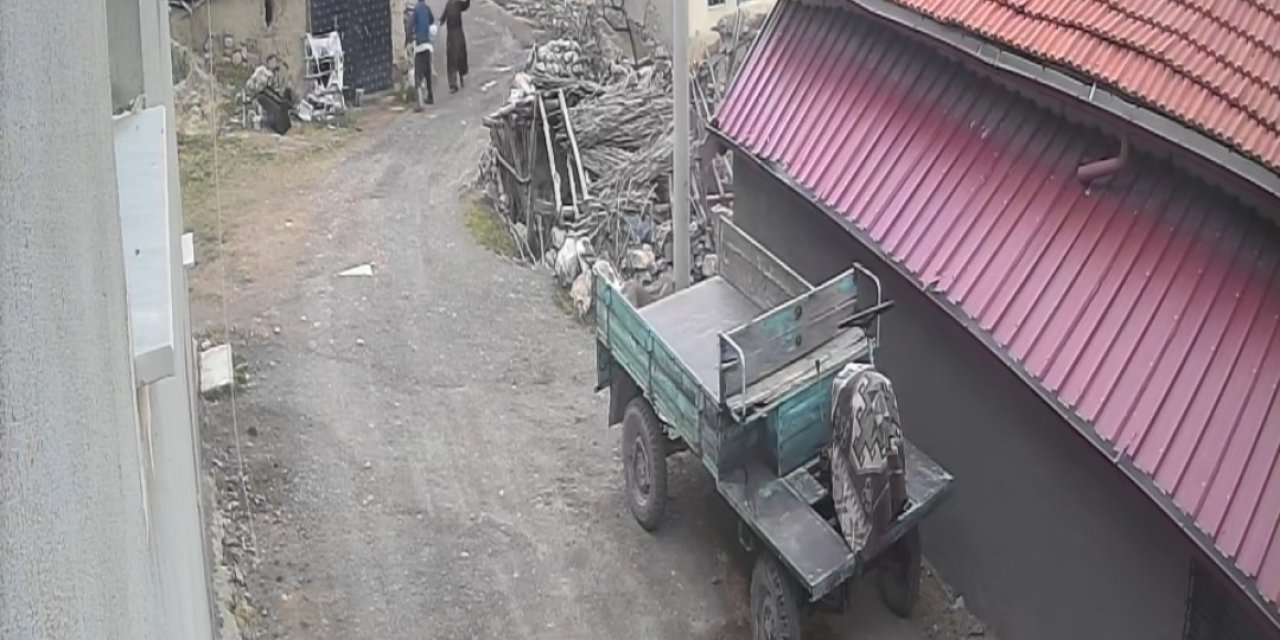 Eşine şiddet uygularken güvenlik kameralarına yakalandı