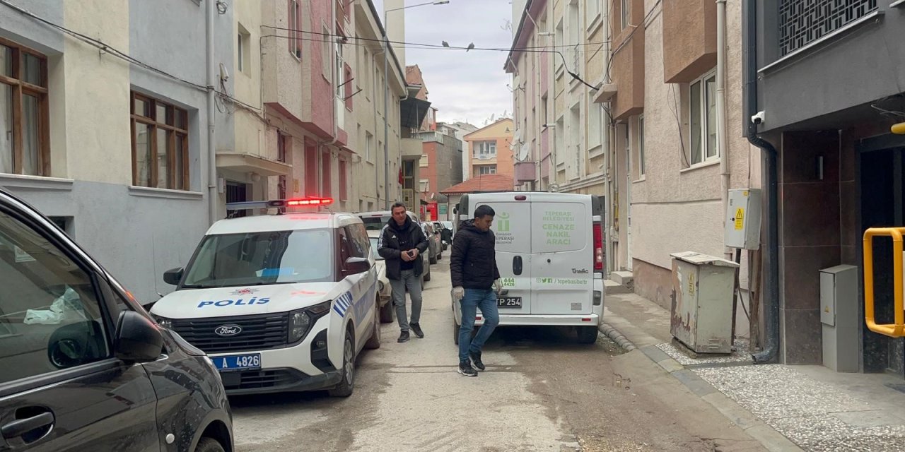 Eskişehir'de esrarengiz ölüm! Evinde bulundu...