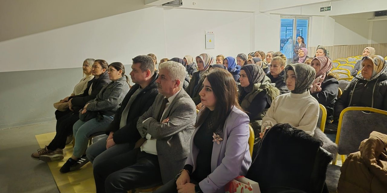 'Dijital Tehditlere Karşı Bilinçlenme Semineri' düzenlendi